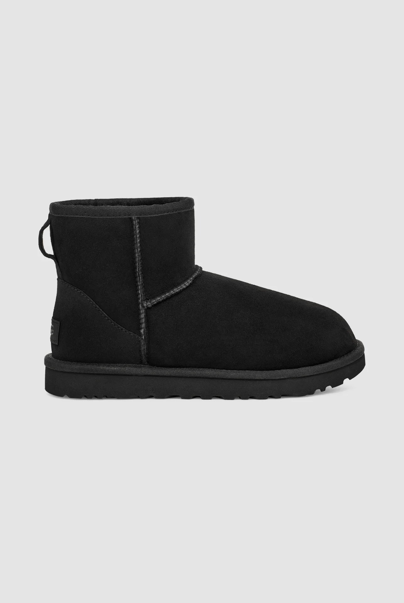 UGG W Classic Mini II Black - hvittrad.no