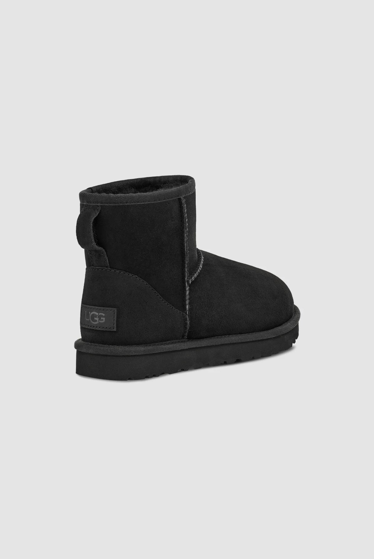 UGG W Classic Mini II Black - hvittrad.no