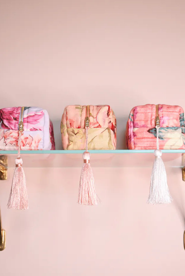 byTiMo Cosmetic Bag Linen Blue Posy - hvittrad.no