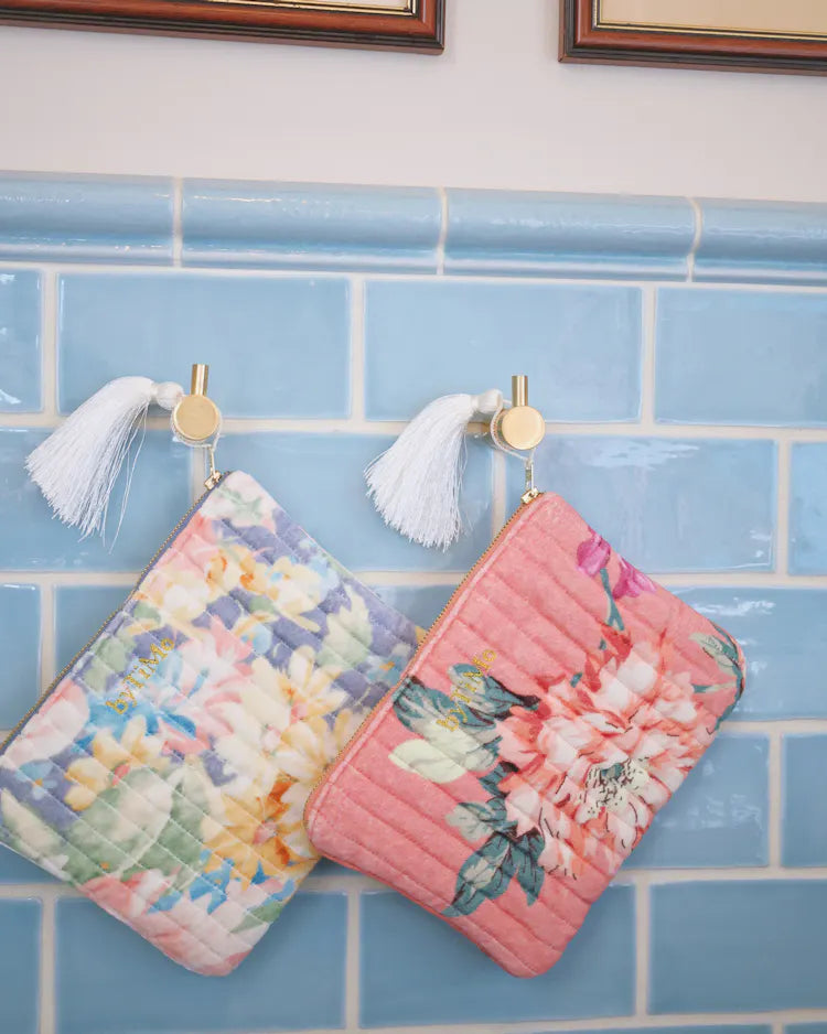 byTiMo Zipper Pouch Velvet Blue Florals - hvittrad.no