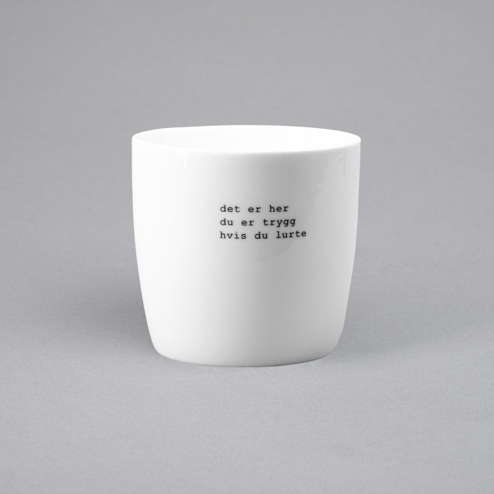 Krus "det er her du er trygg" by Trygve Skaug 300ml