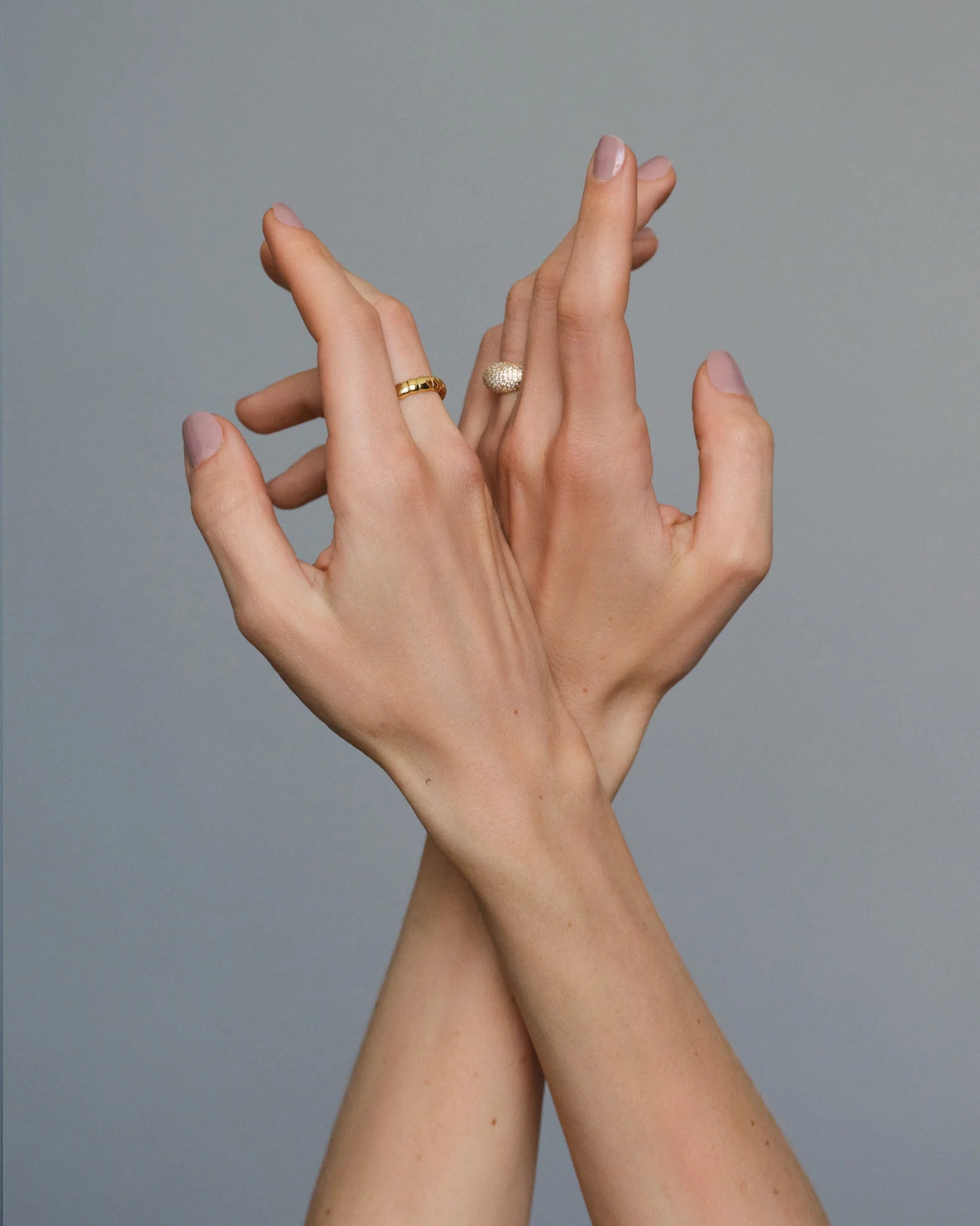 Philippa Studios Cushion Ring Gold - hvittrad.no