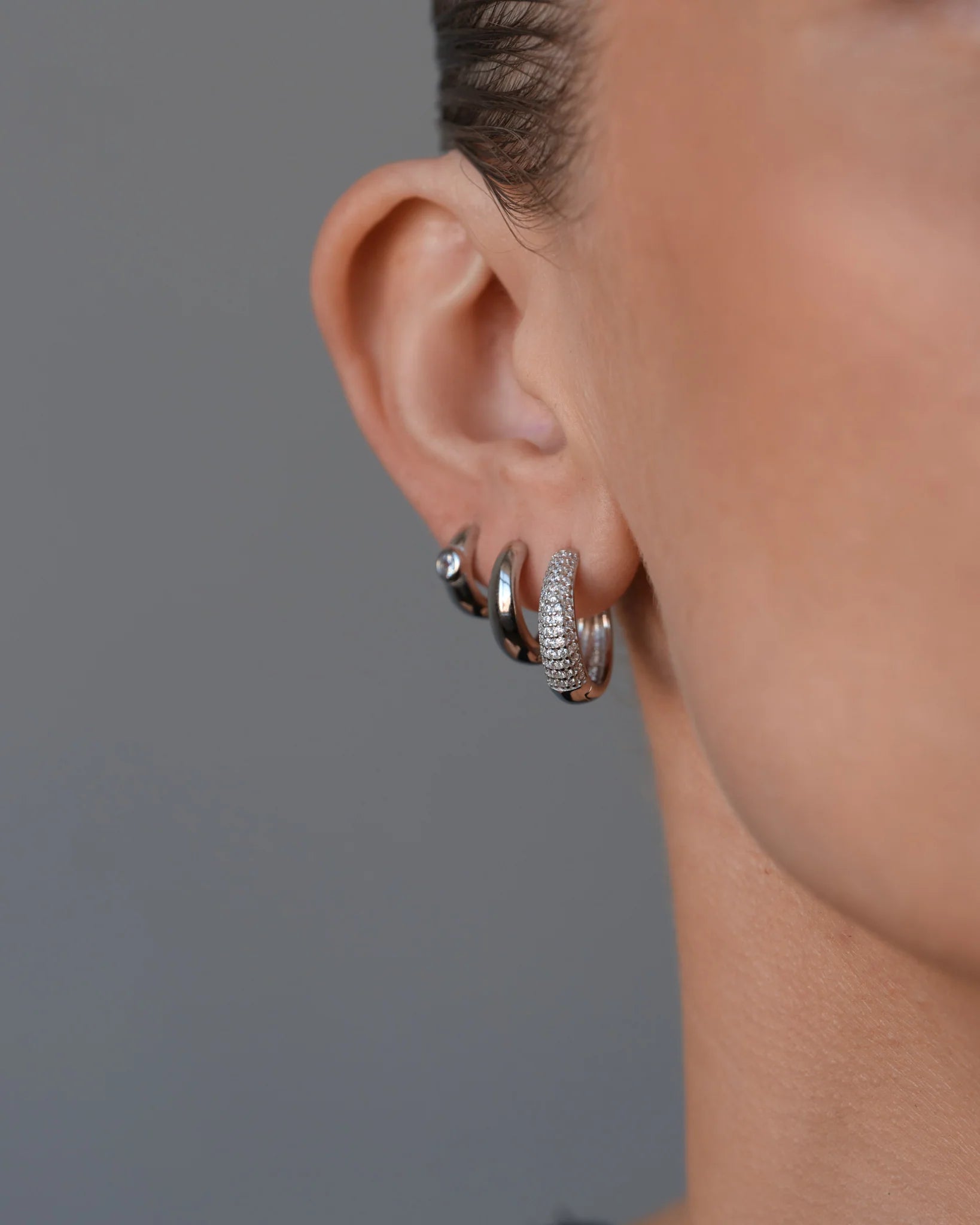 Philippa Studios Dome Pave Hoops Large Silver - hvittrad.no