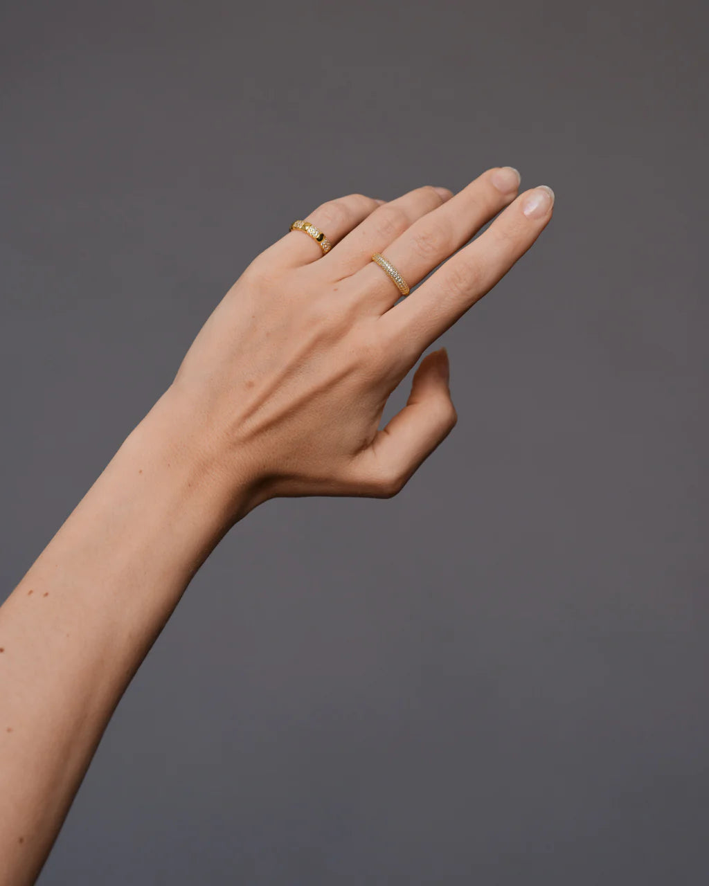 Philippa Studios Dome Slim Pave Ring Gold - hvittrad.no