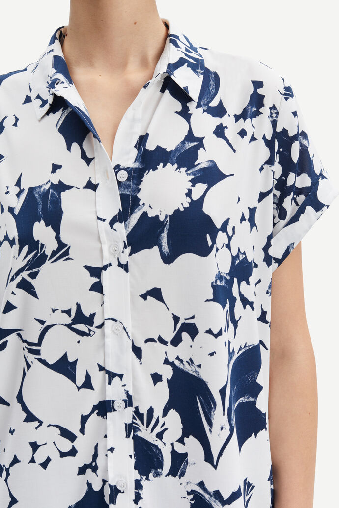 Majan SS Shirt AOP 9942 Flora Blue