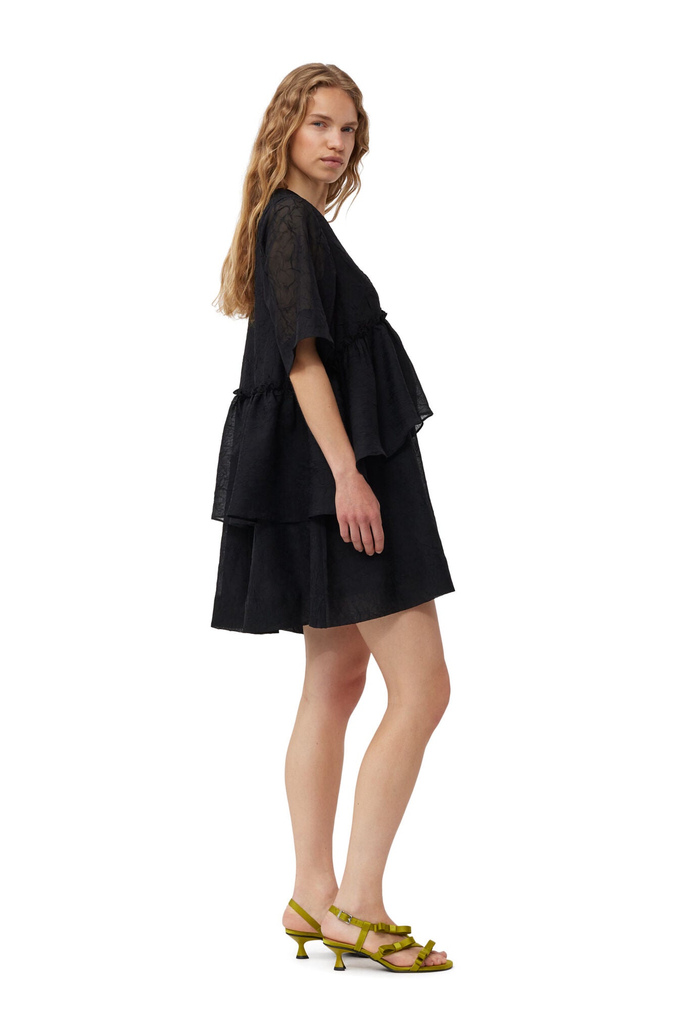 Ganni Crinkled Georgette Flounce Mini Dress Black - hvittrad.no