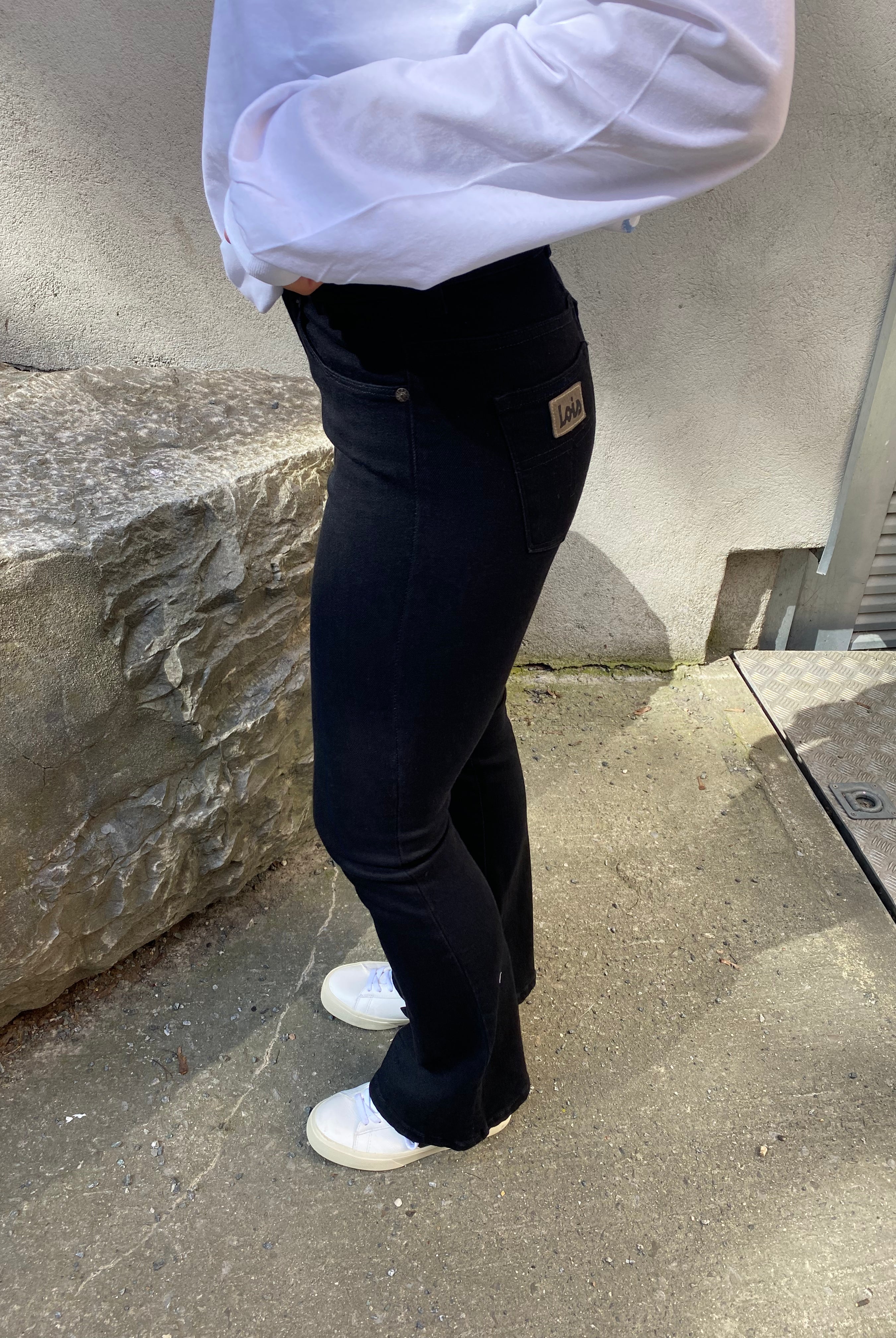 Lois Raval-16 7531 The Black Caspar - hvittrad.no