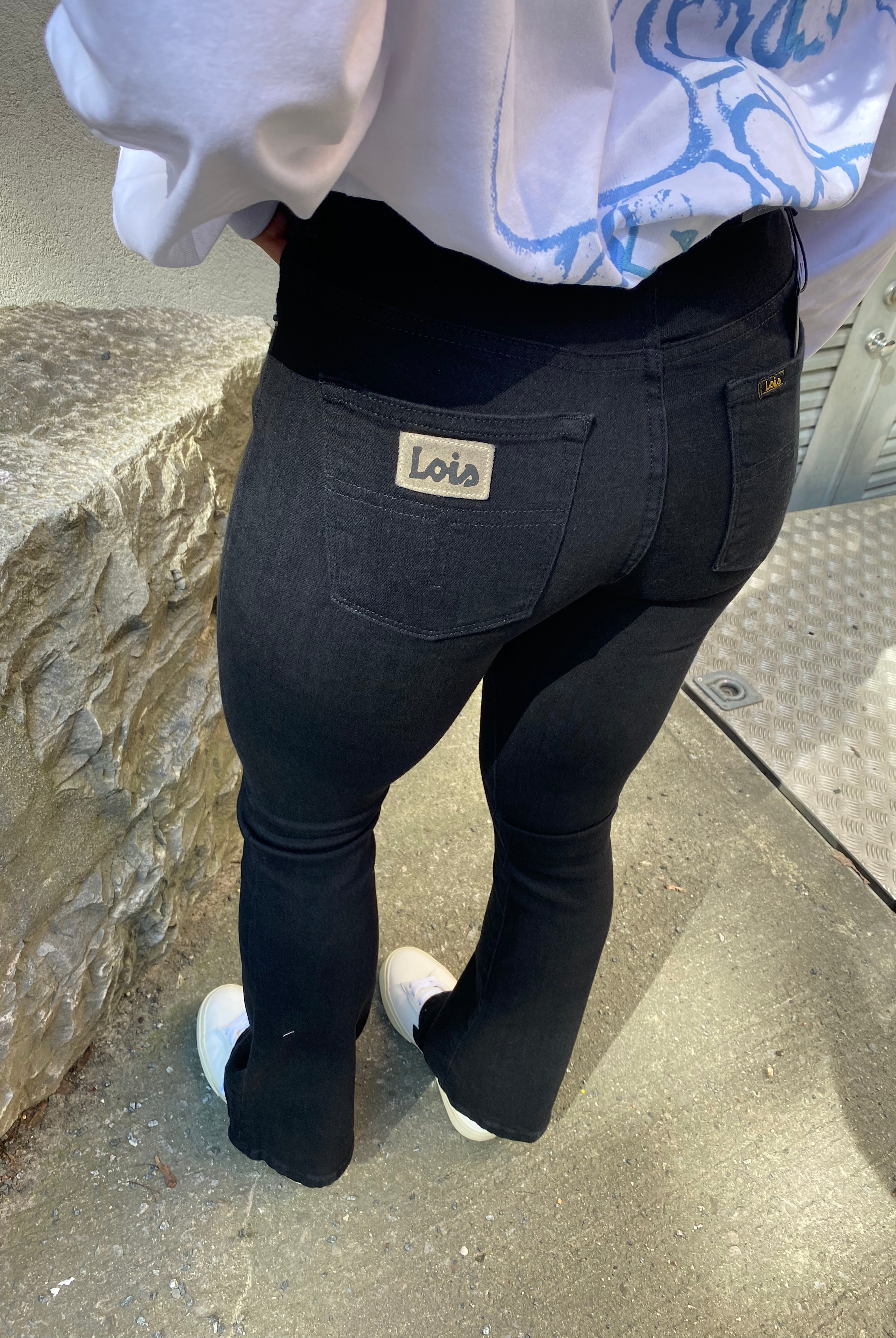 Lois Raval-16 7531 The Black Caspar - hvittrad.no