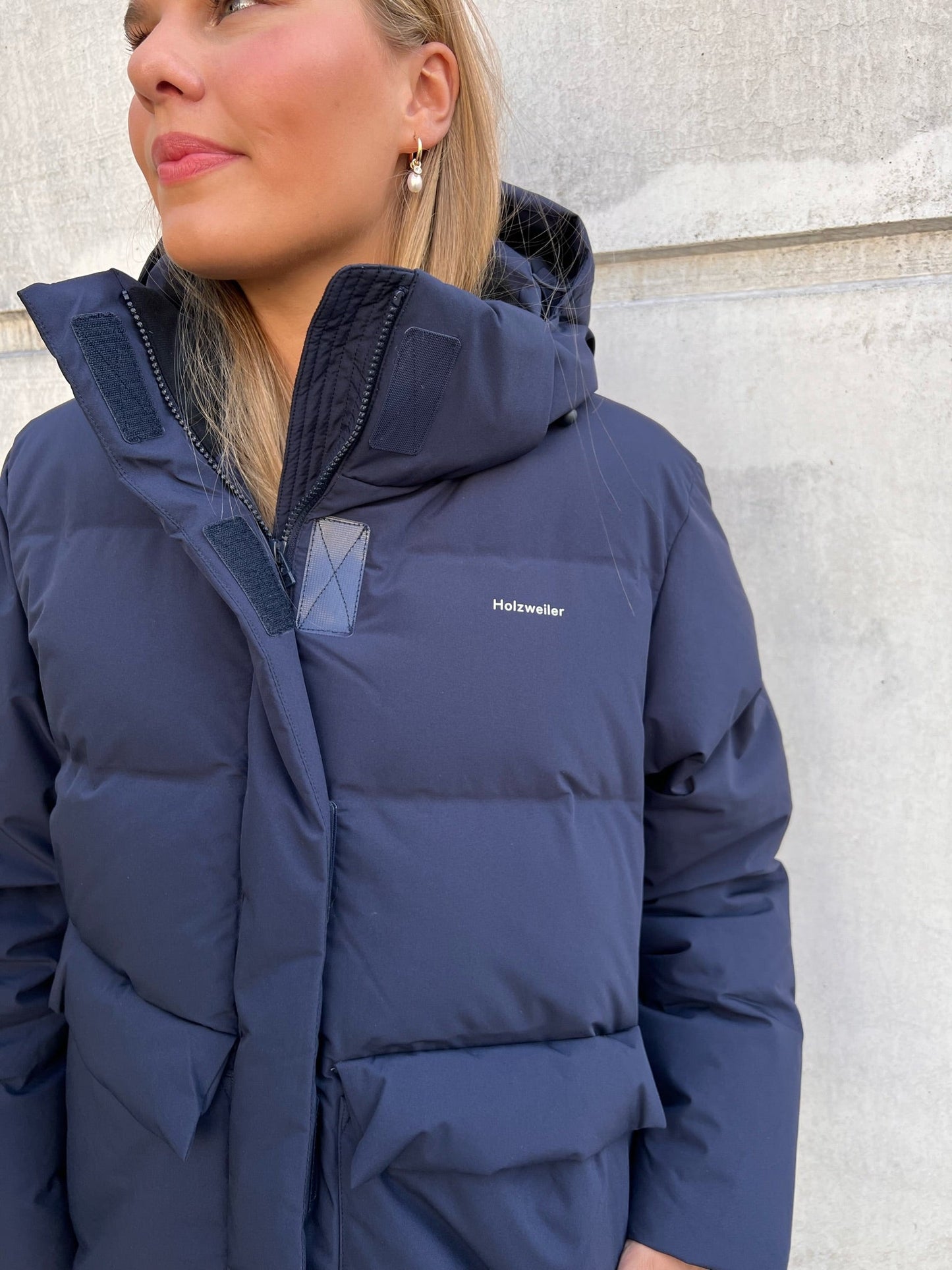 Holzweiler Besseggen Down Jacket Navy - hvittrad.no