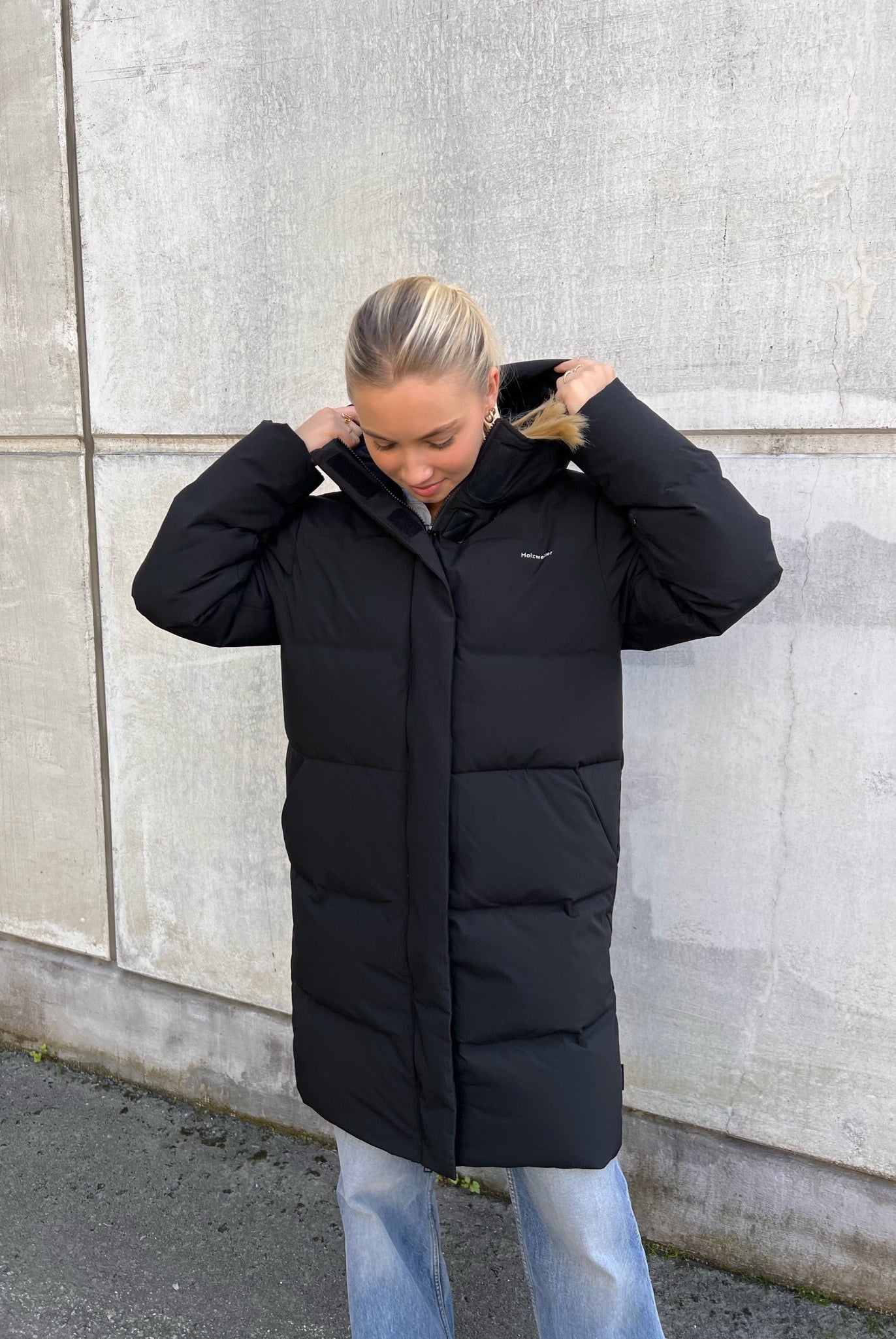 Holzweiler Loen Down Jacket Black - hvittrad.no