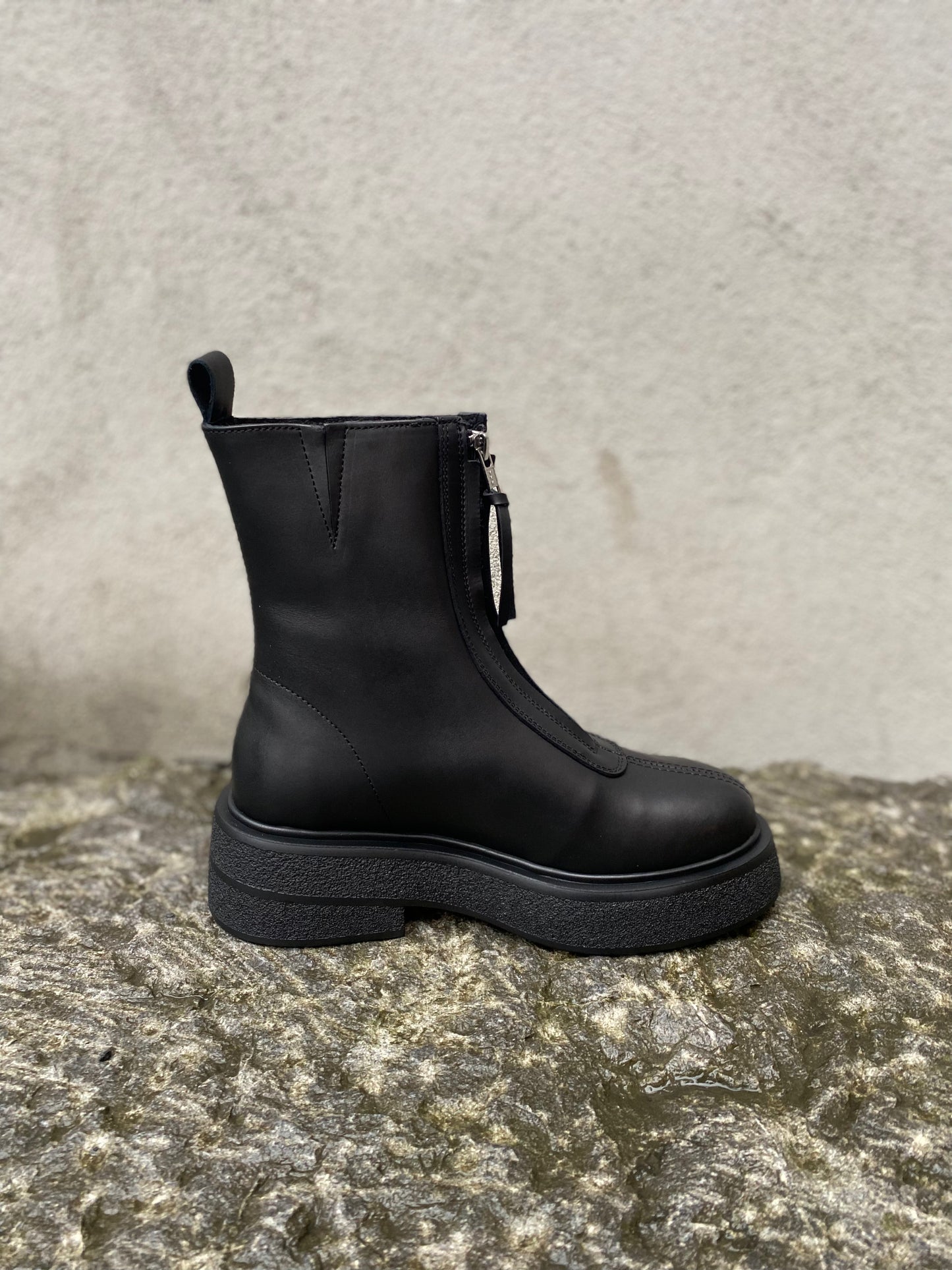 Jelani Leather Boots Black