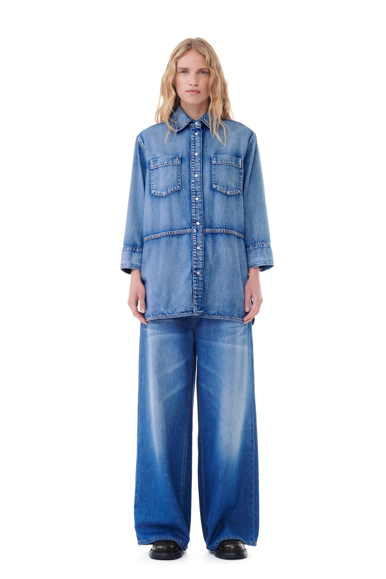 Ganni Light Denim Oversized Shirt Mid Blue Vintage - hvittrad.no