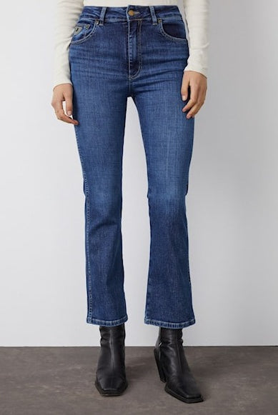 Lois Malena-F 6549 Bolger Cross – Cross Stone - hvittrad.no