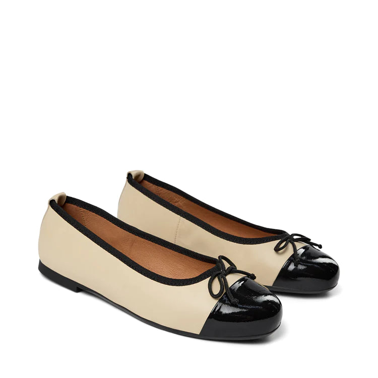 Pavement Lucy Beige/Black Patent - hvittrad.no