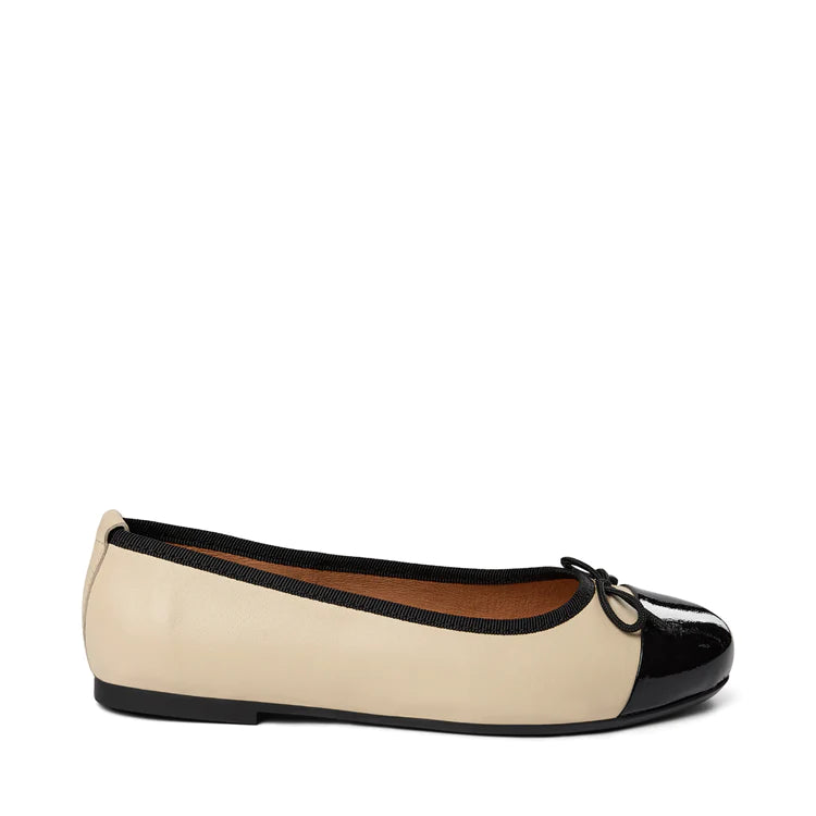 Pavement Lucy Beige/Black Patent - hvittrad.no