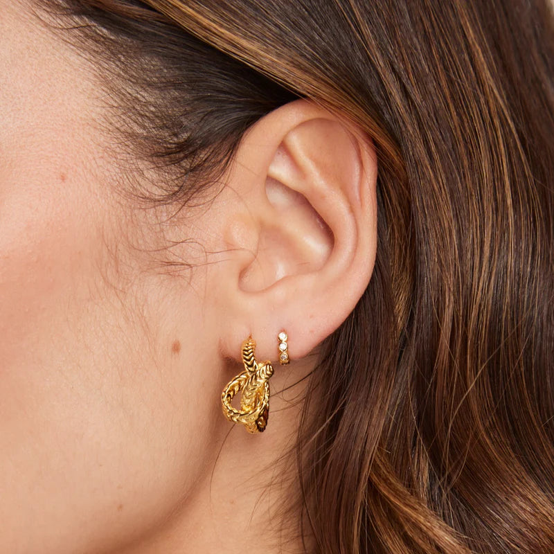 Orelia Textured Knot Hoop Earrings Gold - hvittrad.no