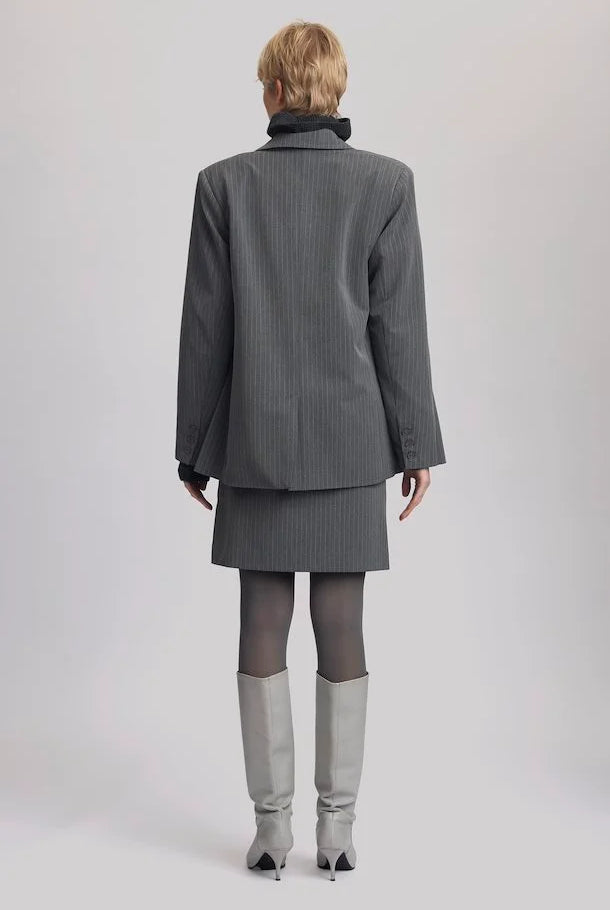 Gestuz JoelleGZ Mel Pinstripe MW Skirt Grey Pinstripe - hvittrad.no