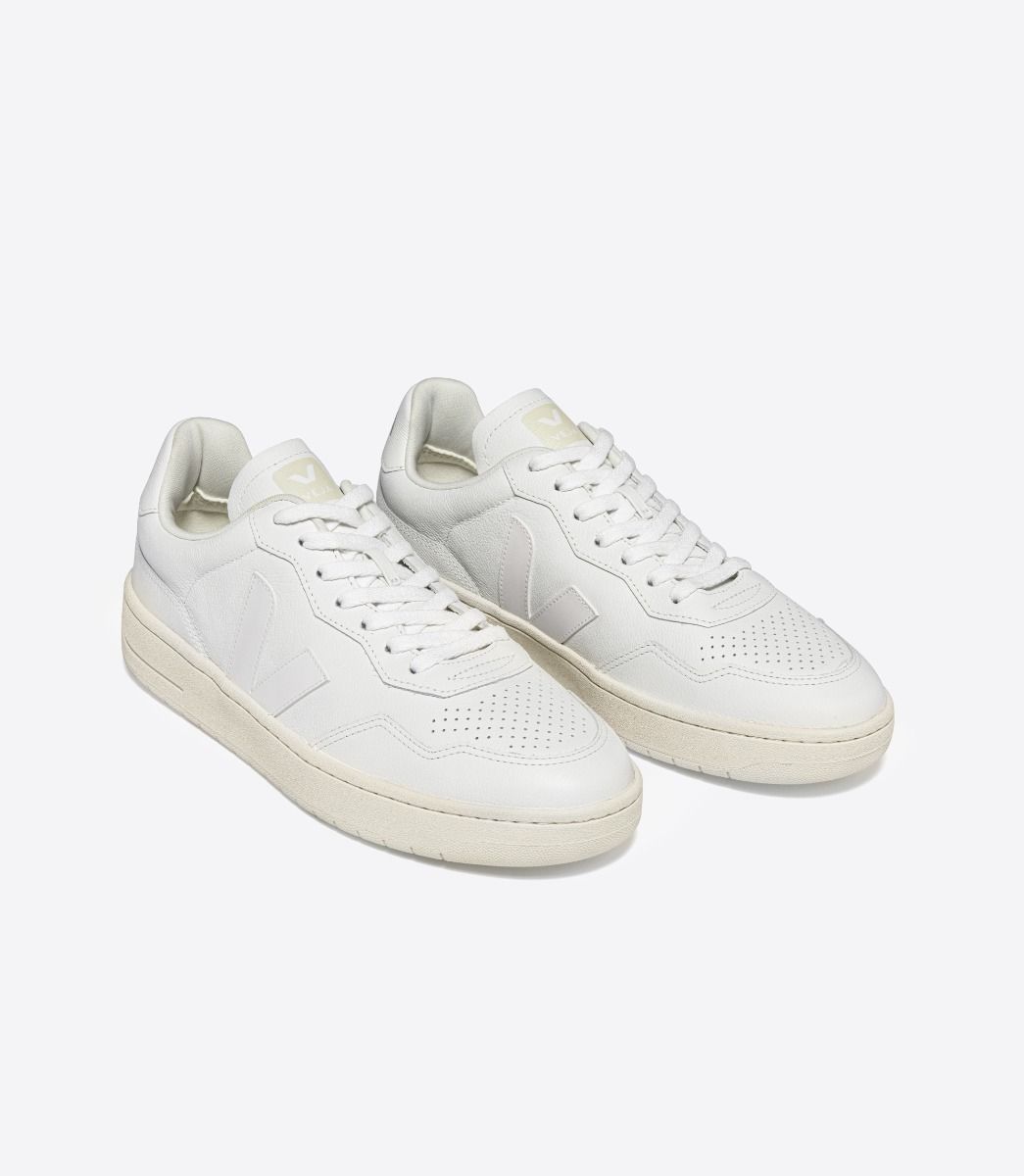 Veja V-90 Extra White - hvittrad.no