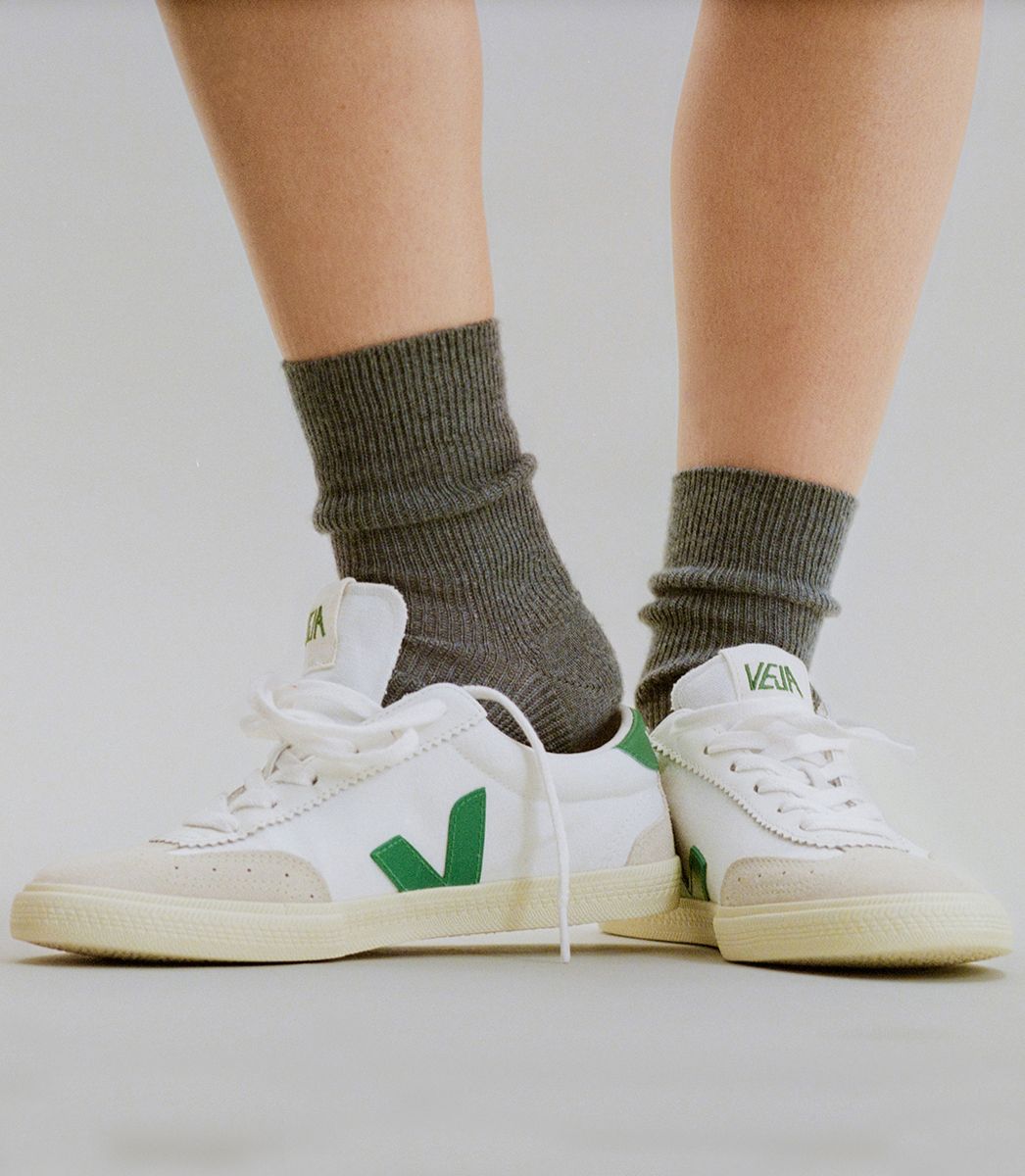 Veja Volley Canvas White Emeraude - hvittrad.no