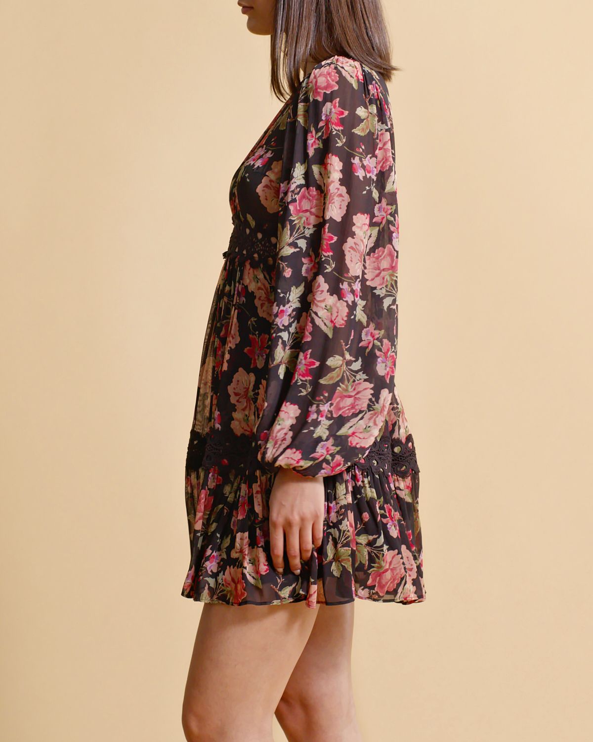 byTiMo Georgette Lace Mini Dress Midnight Blush - hvittrad.no