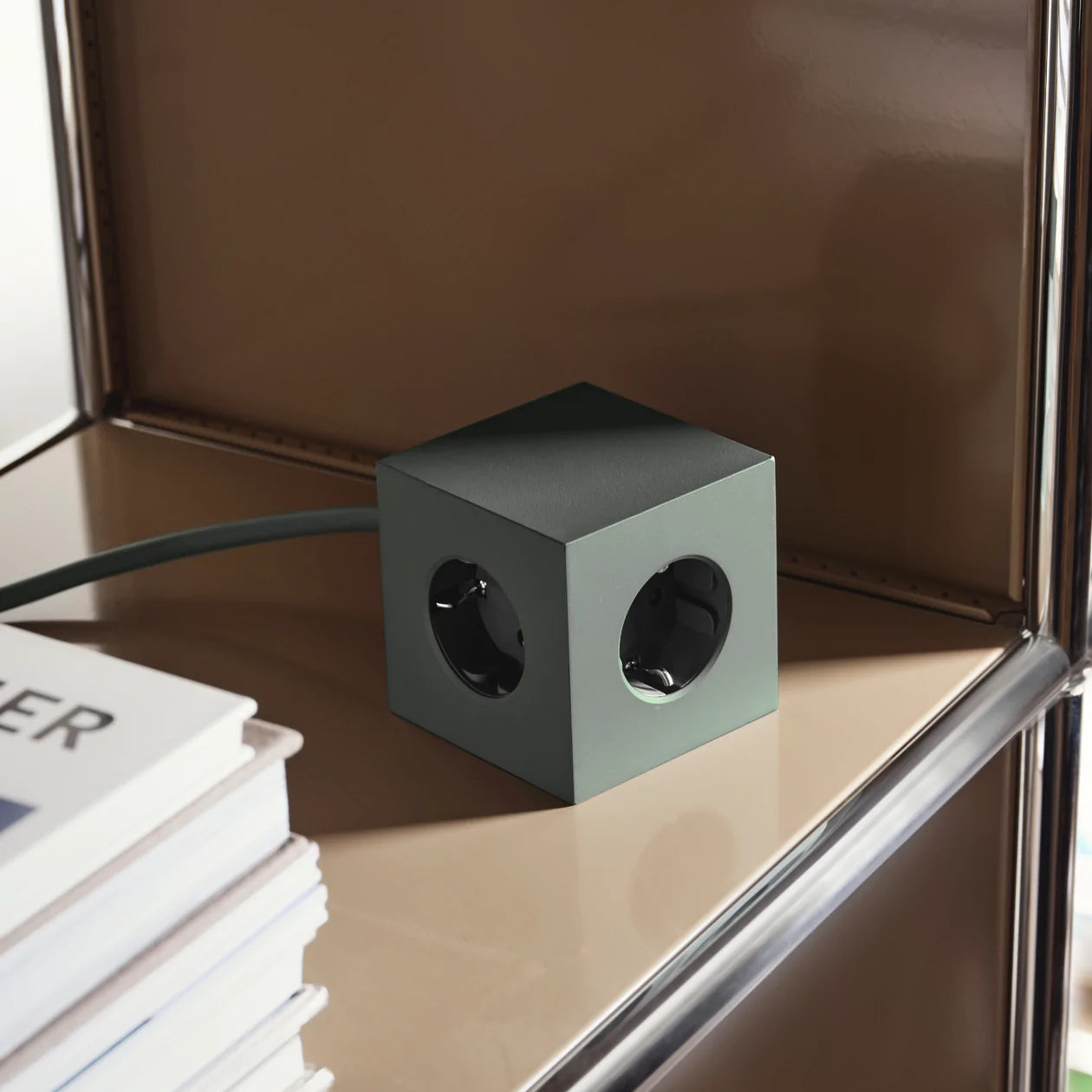Square 1 USB Magnet Oak Green