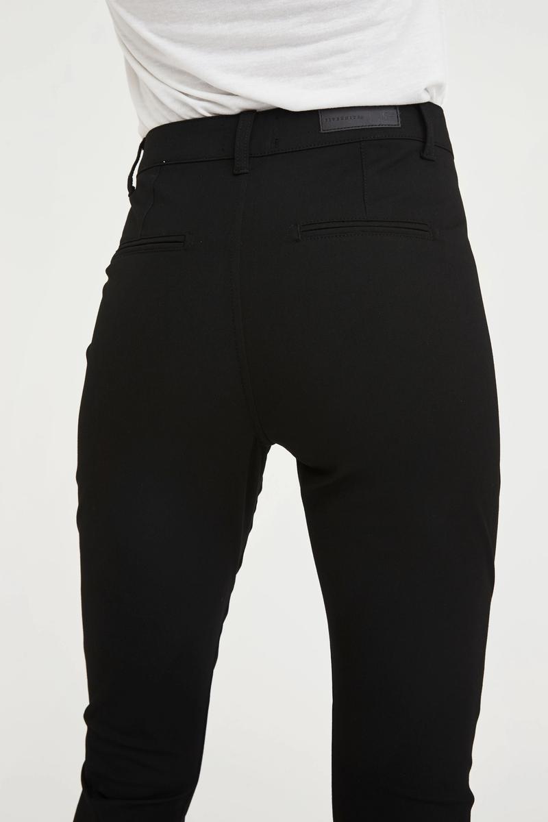 Jolie 315 Black