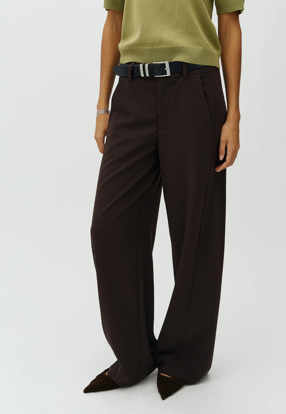 Lucidanna-M, Willah, Pant Java