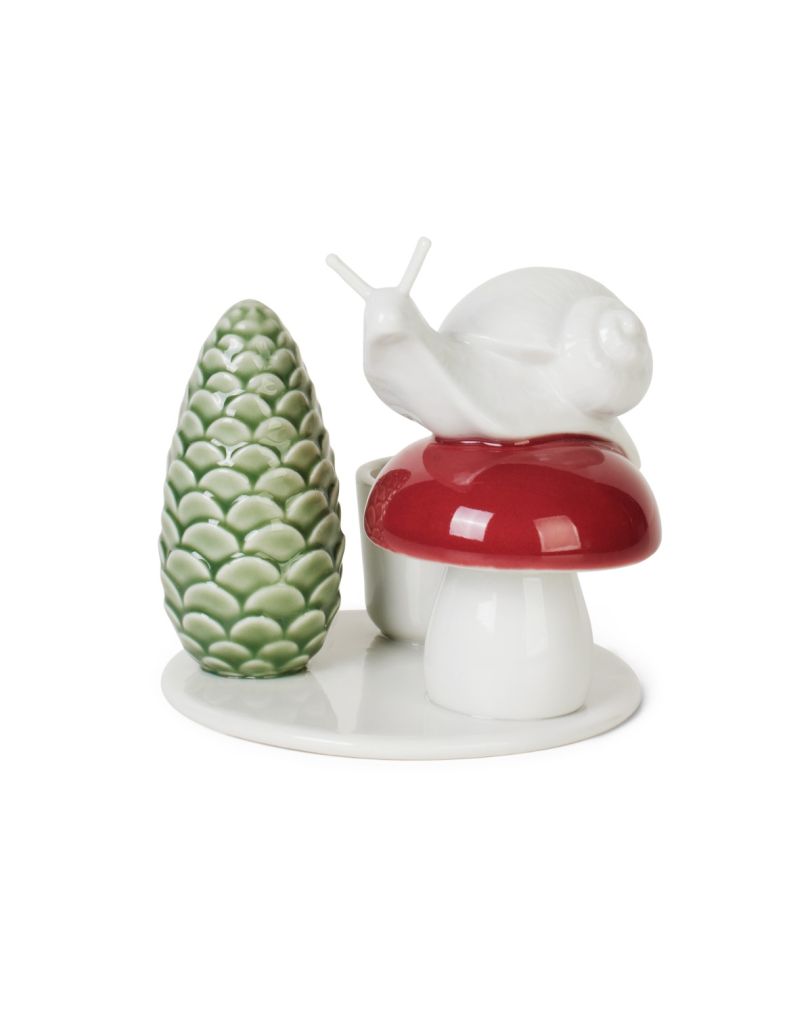 Winter Stories Snail And Mushroom