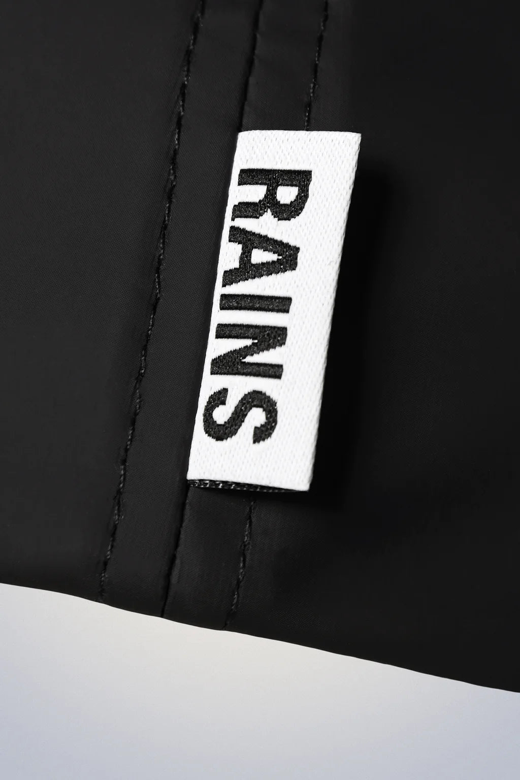 Rains Cap W1 Black - hvittrad.no