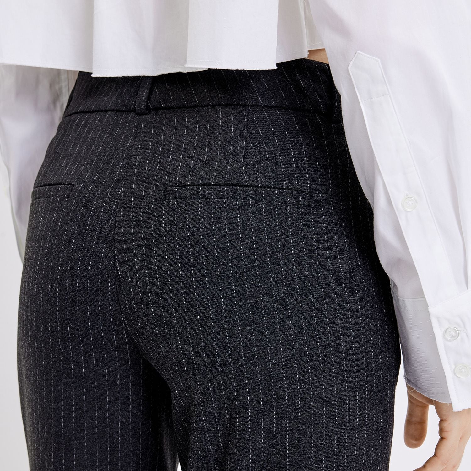 Five Units Clara 553 Charcoal Pinstripe - hvittrad.no