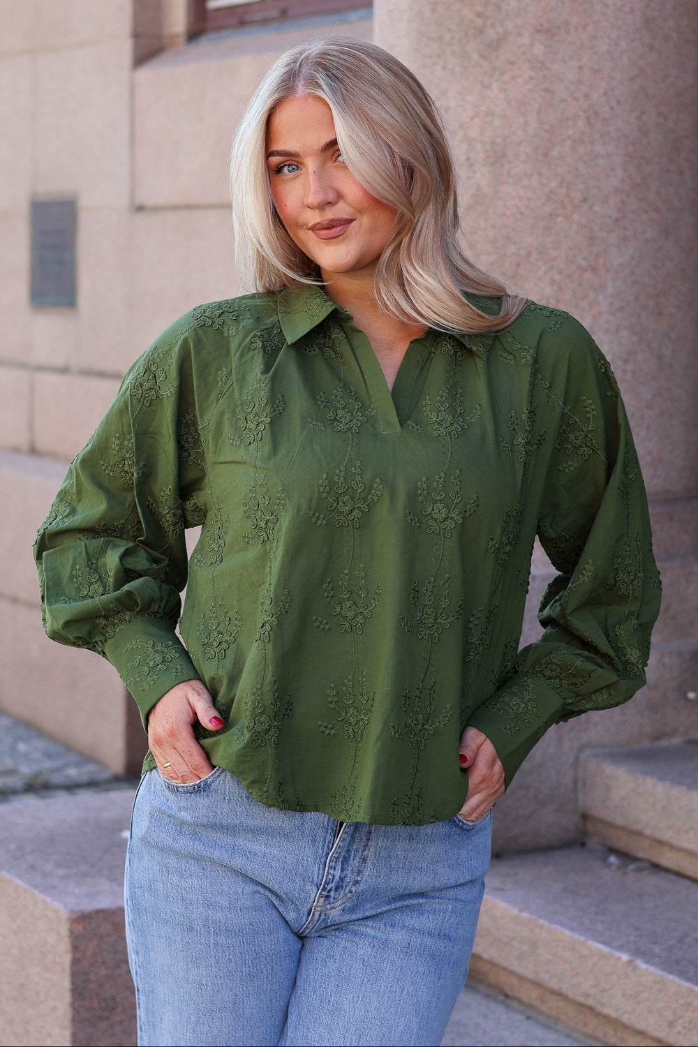 Camilla Top EMB Chive