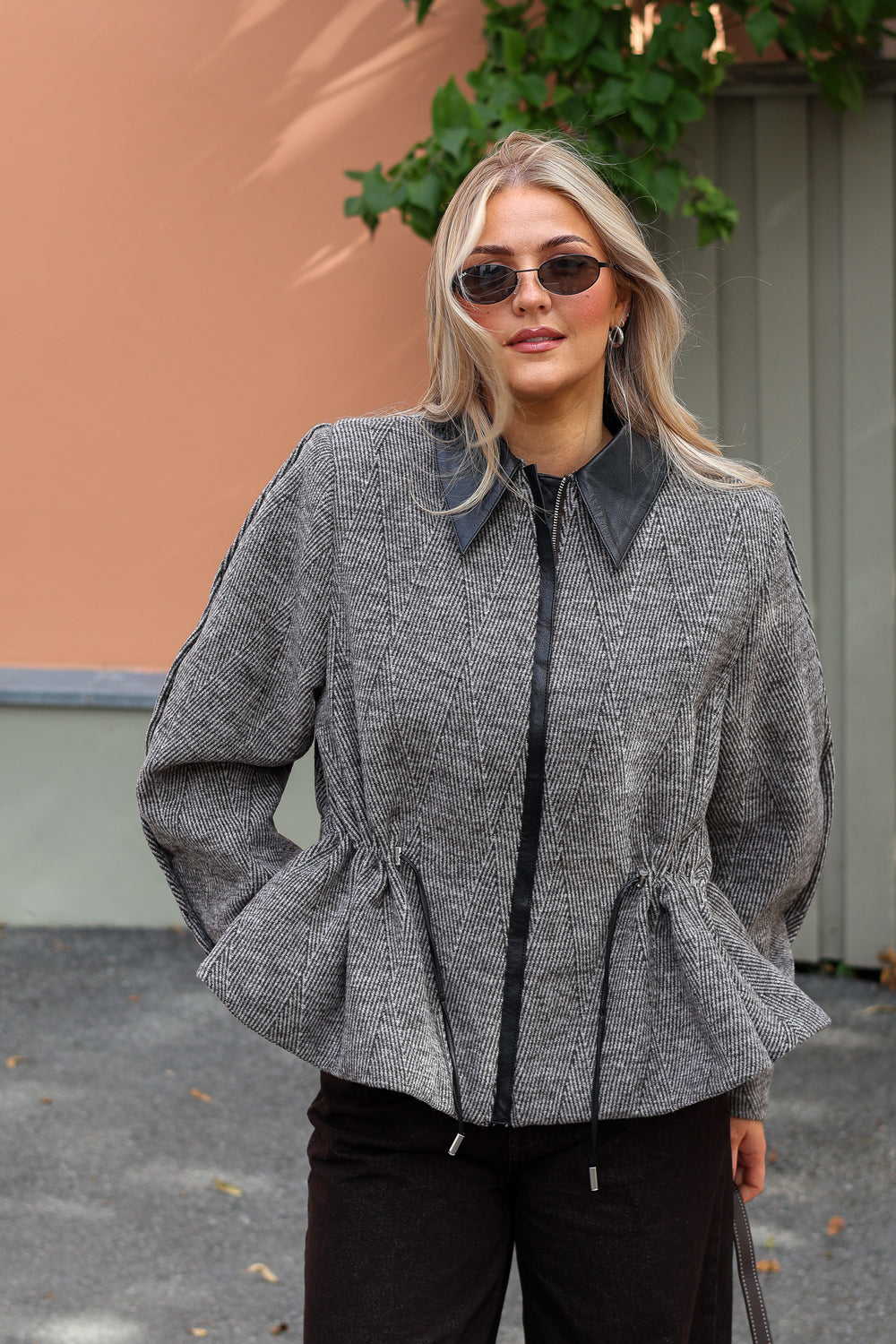 Windsor Cropped Jacket Beige