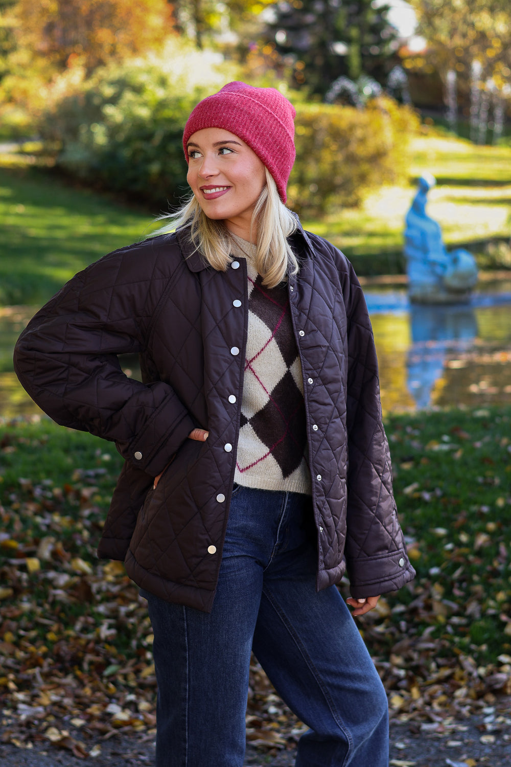 Elcina-M, Intention, Outerwear Java