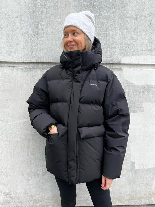 Besseggen Down Jacket Black