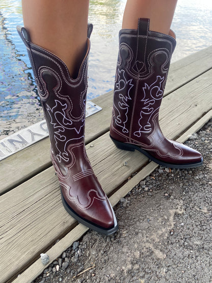 Mid Shaft Embroidered Western Boot Burgundy