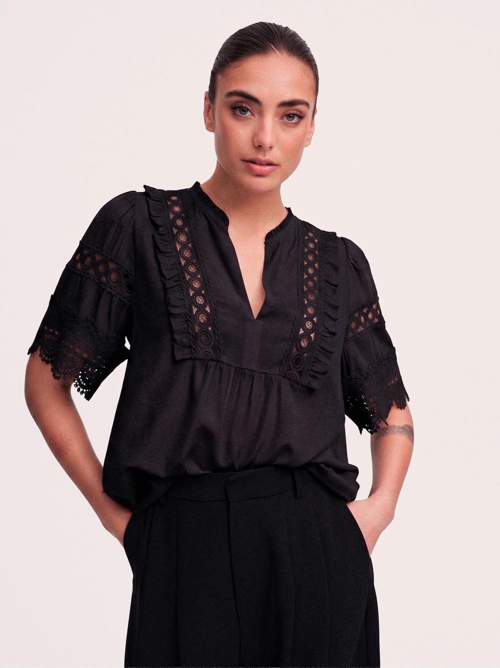 ZelineGO Blouse Black