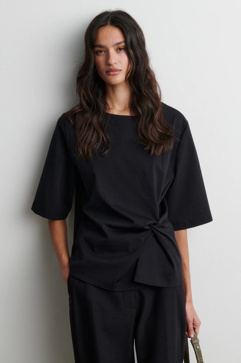 Arkai Drape Tee Black