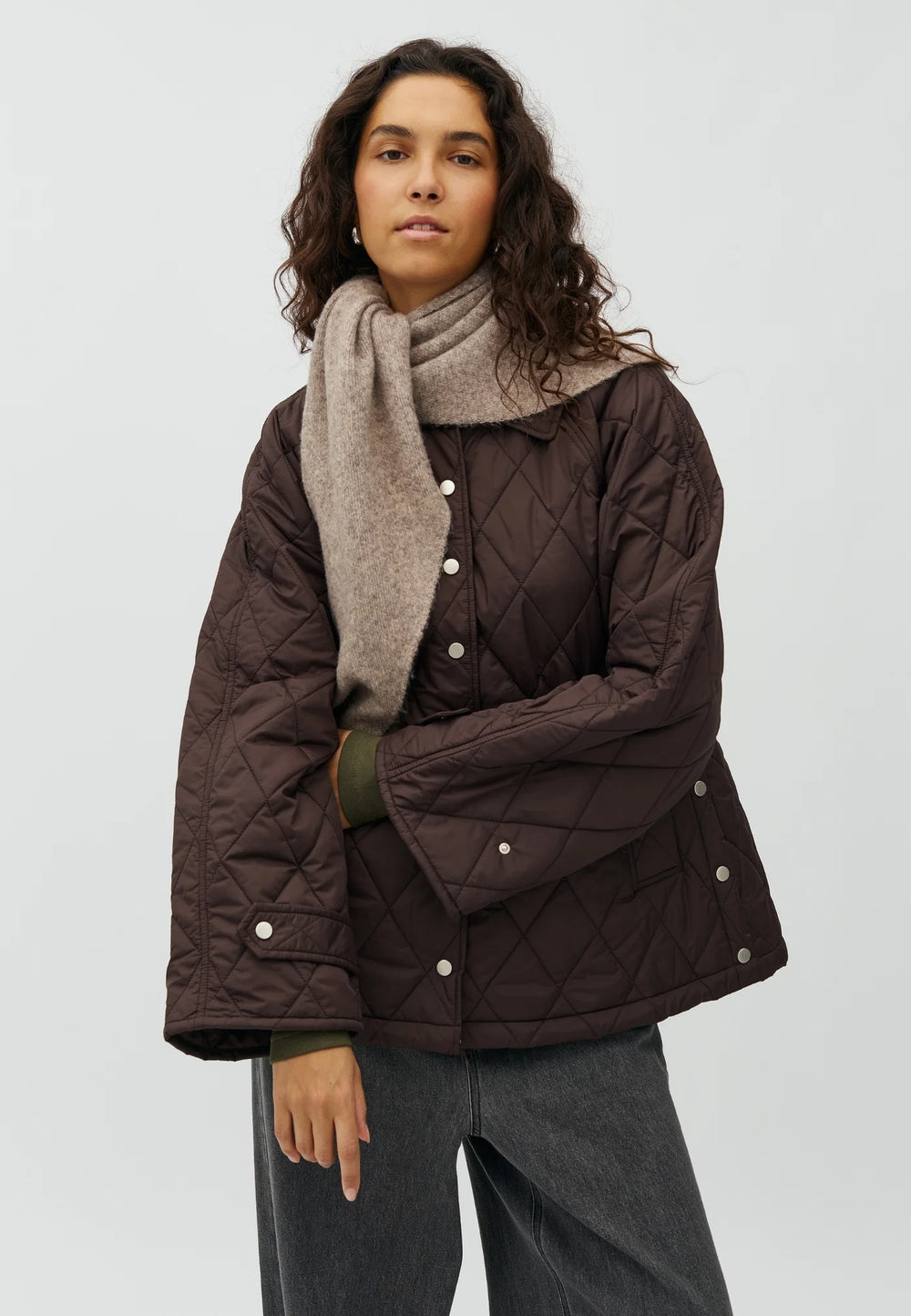 Elcina-M, Intention, Outerwear Java
