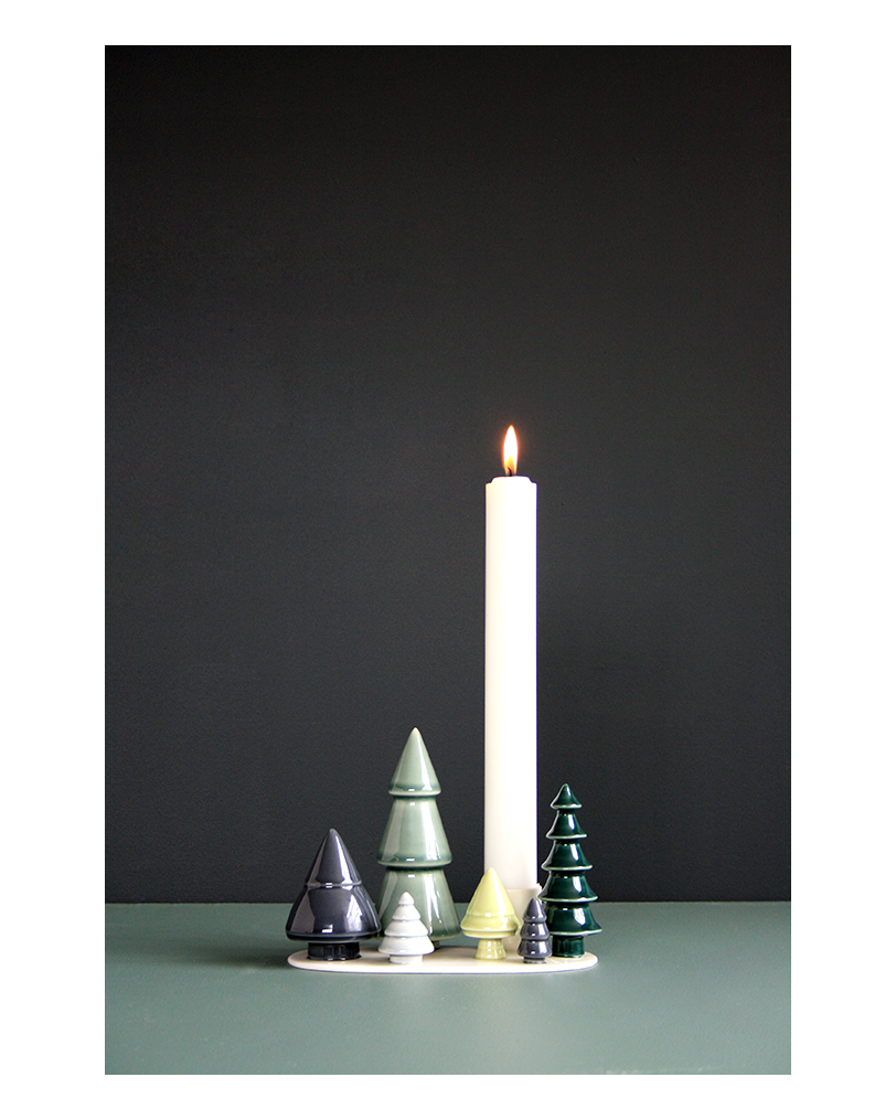 Dottir Winter Stories Candle Forest 3x30mm White - hvittrad.no