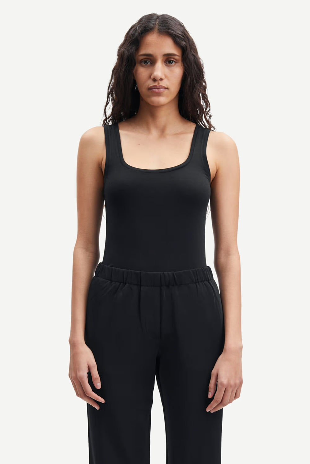 Sue Solid 265 Black