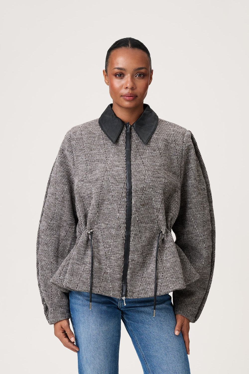 Windsor Cropped Jacket Beige