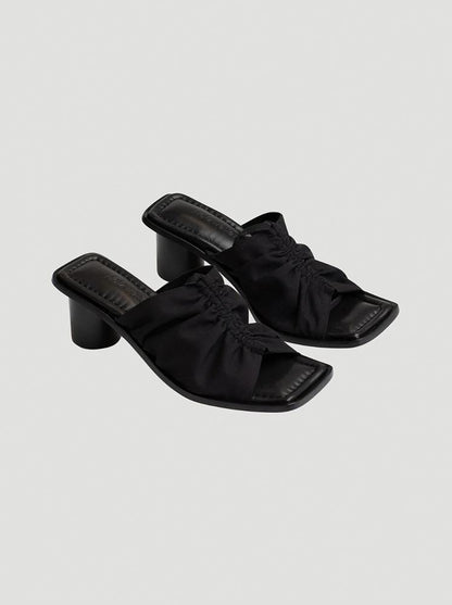 Gro Mules Black